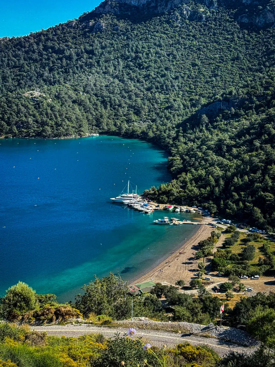 Dalyan kıyıları